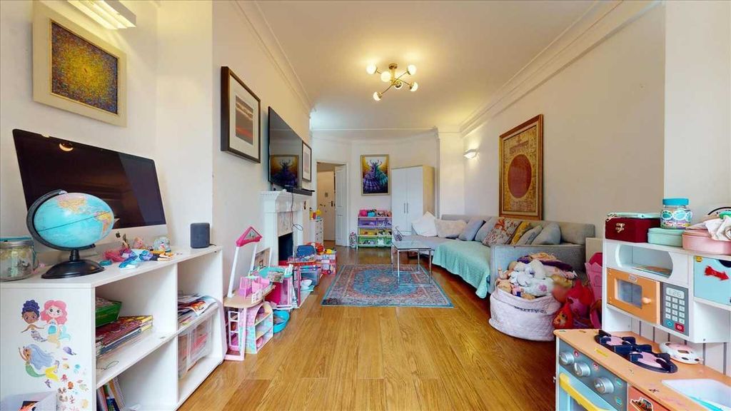 Property photo 3 of 12