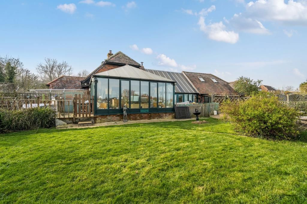 Property photo 2 of 23 Garden