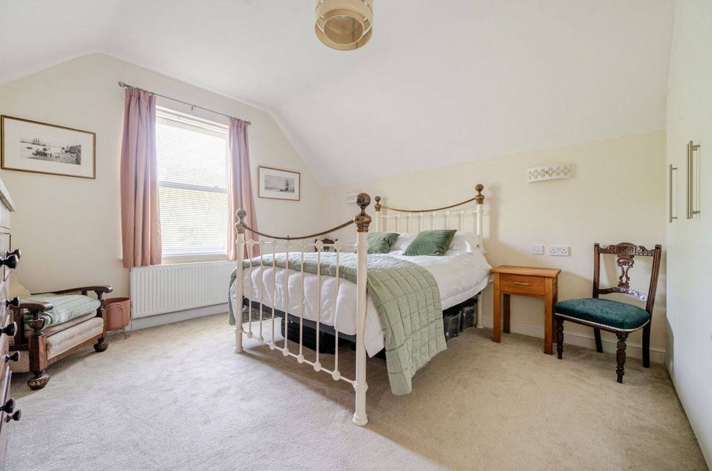 Additional image 19 of 6 bed detached house for saleFarnham Road, Liss GU33