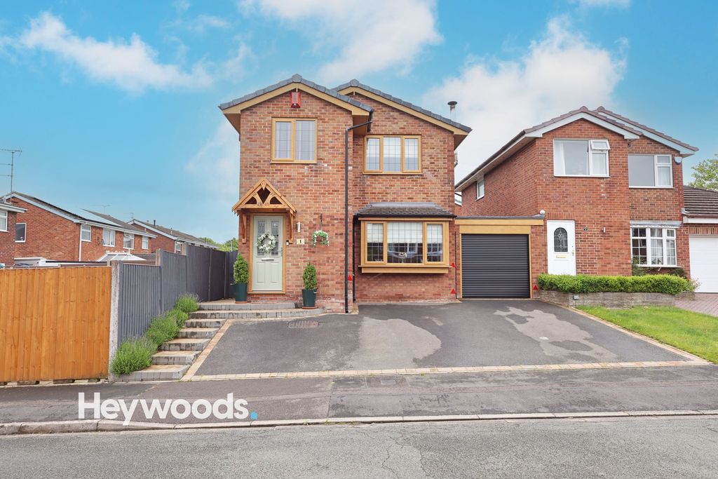Property photo 1 of 43
