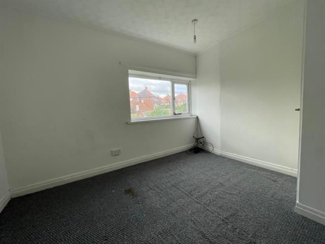 Property photo 2 of 9 Bedroom