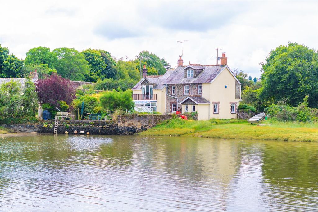 Property photo 1 of 26 Parry_Key Cottage_Landulph_Outside_Tide In-18.Jpg