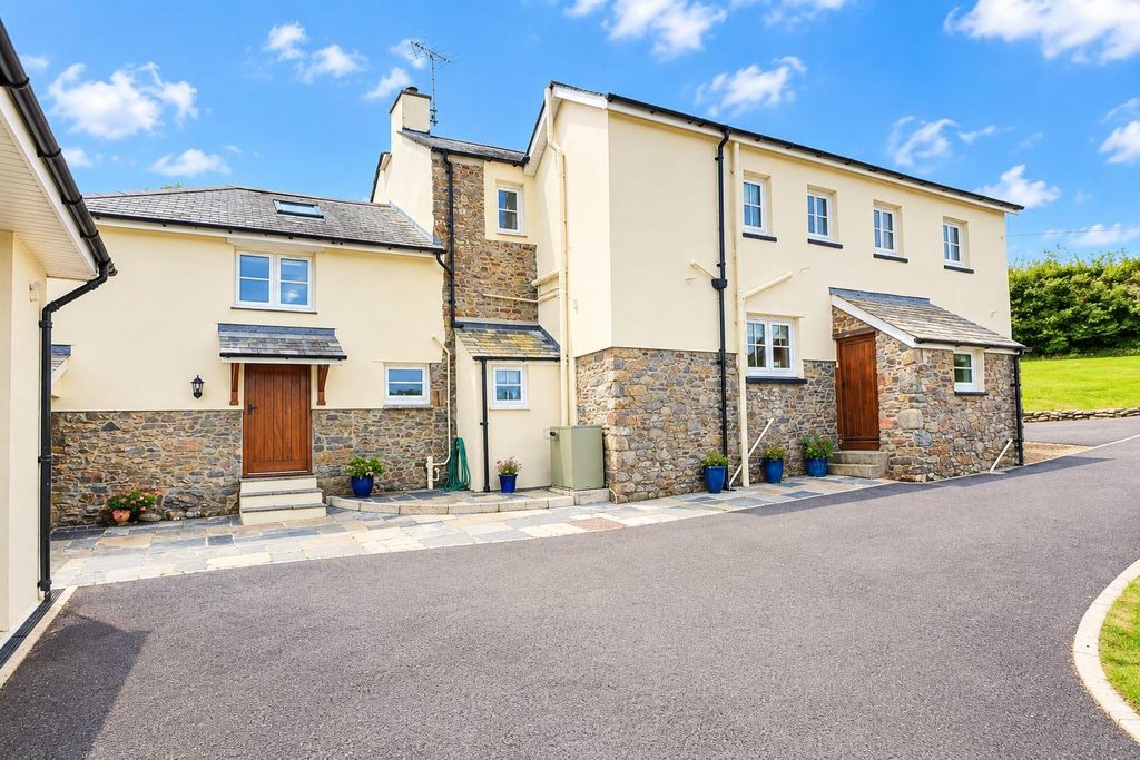 Property photo 2 of 23 Farmhouse &amp; Annexe