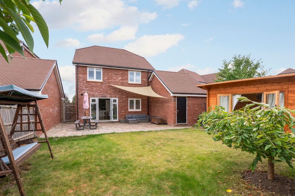 Property photo 3 of 21