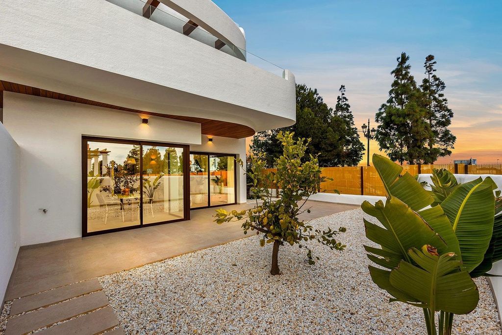 Property photo 1 of 36