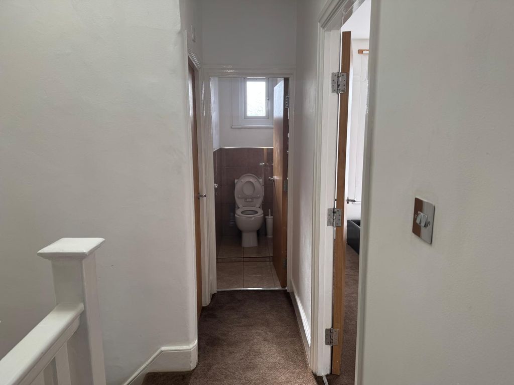 Property photo 2 of 29