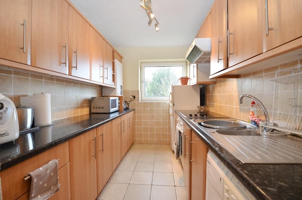 Property photo 2 of 9 Kitchen