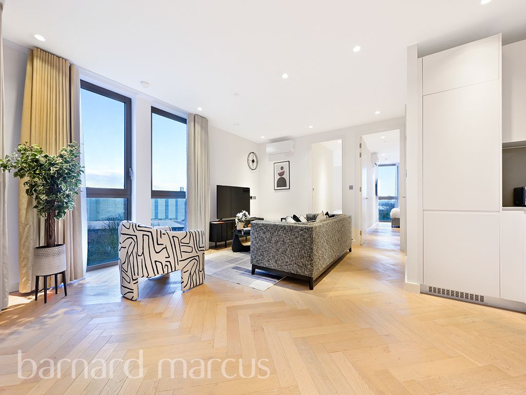 Property photo 1 of 8 Dining Room