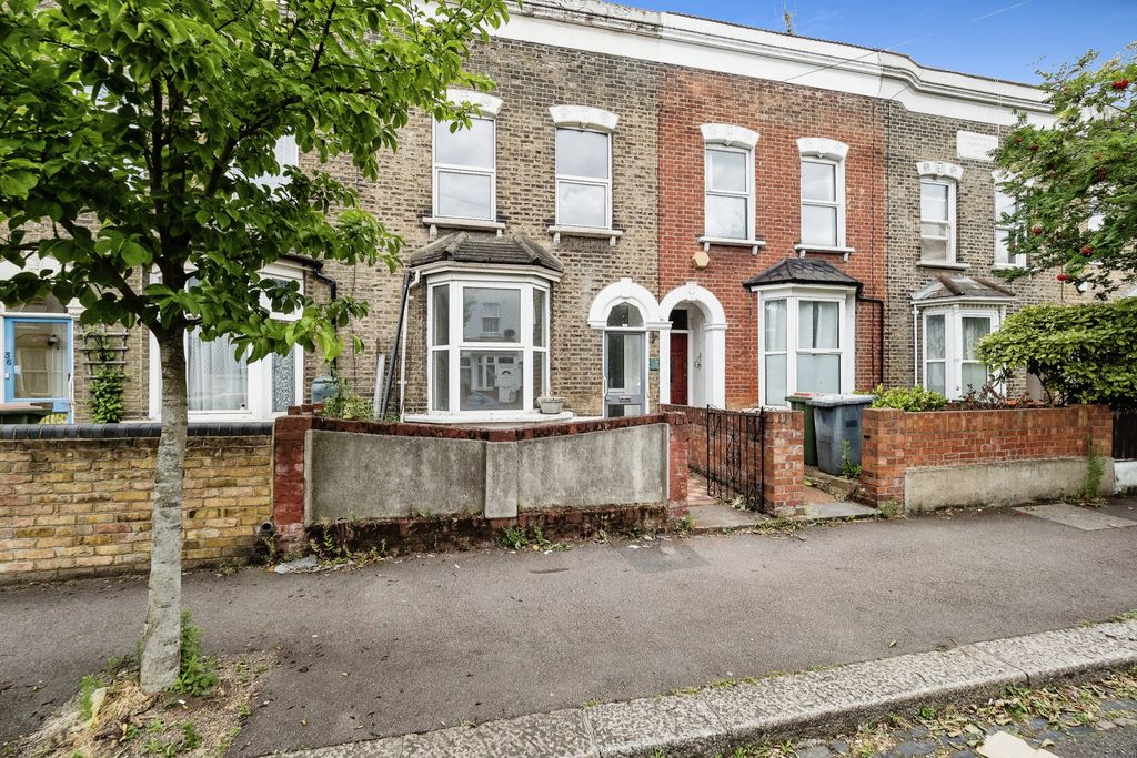 Property photo 1 of 11 B6714622-E726-ee11-9