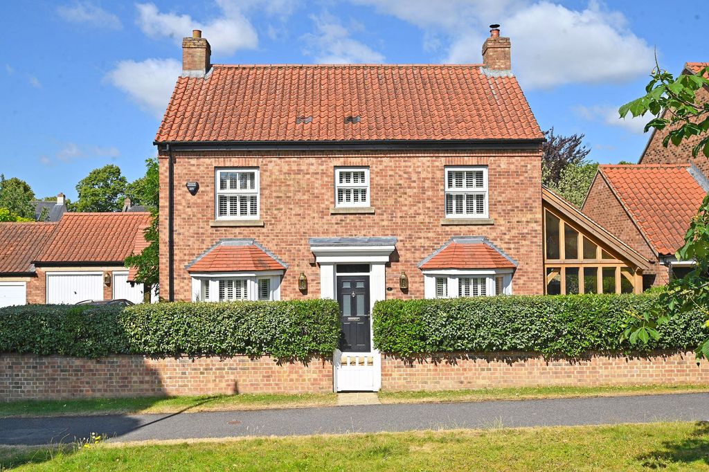 Property photo 1 of 18