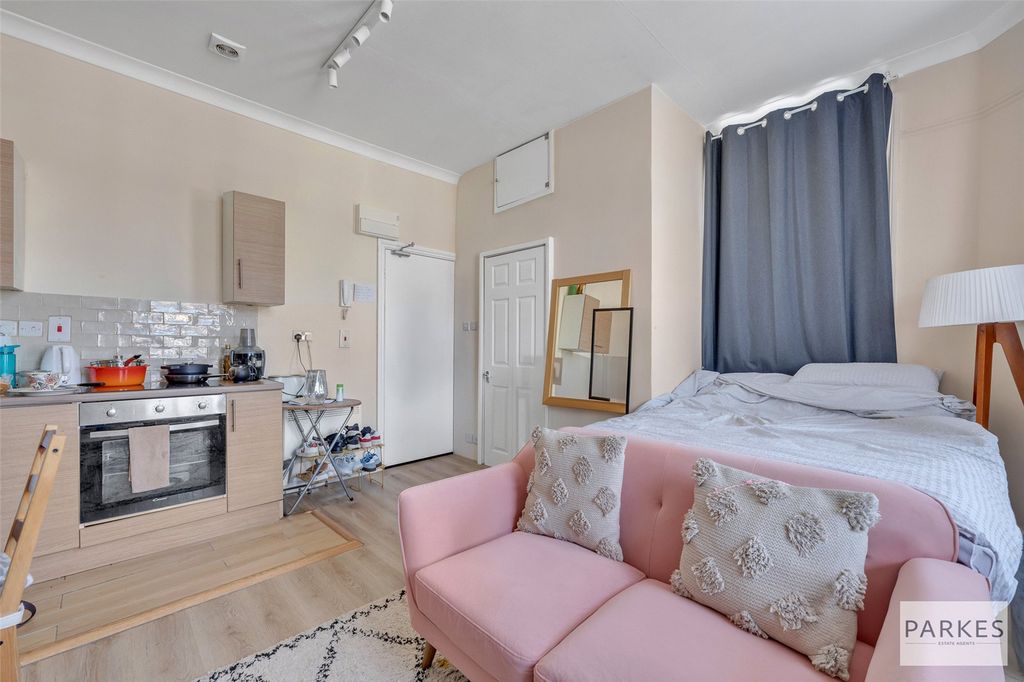 Property photo 3 of 5 Picture No. 04