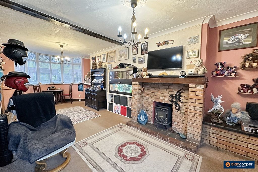 Property photo 2 of 19 3931524