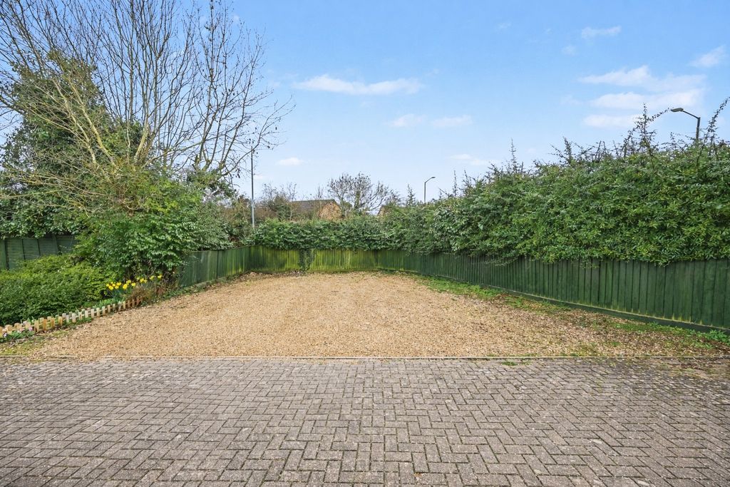 Property photo 2 of 29