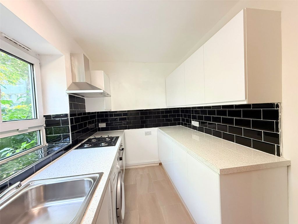 Property photo 3 of 9 Picture No. 07