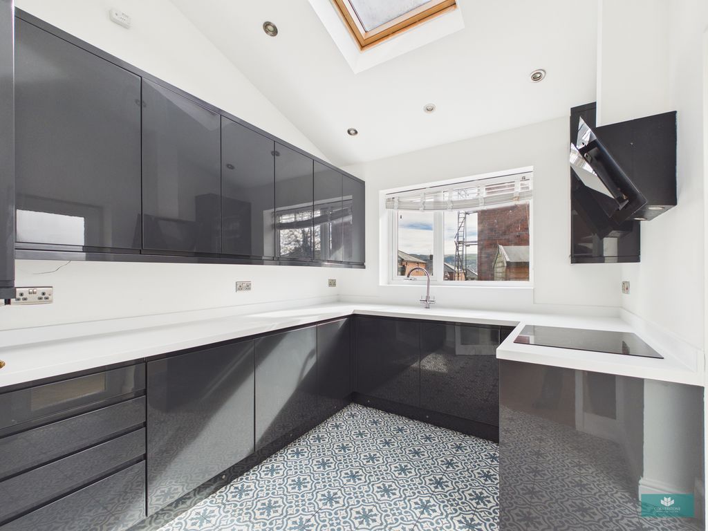 Property photo 3 of 29 Photo 11