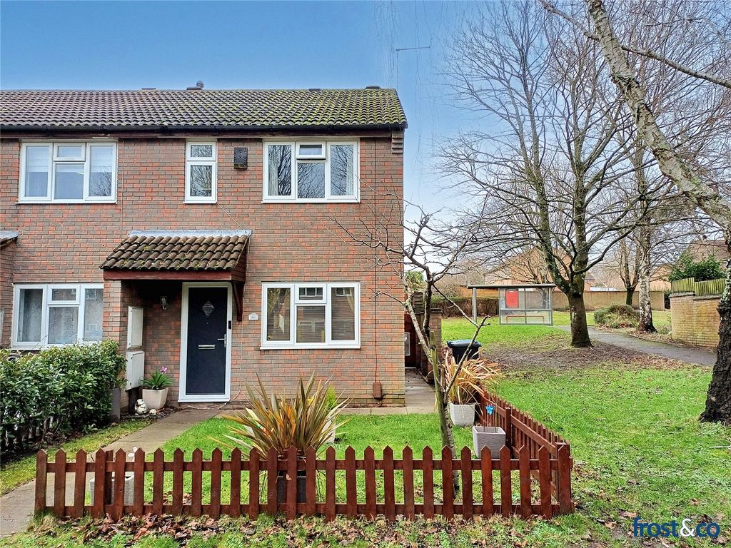 Property photo 1 of 17 Herestone Close
