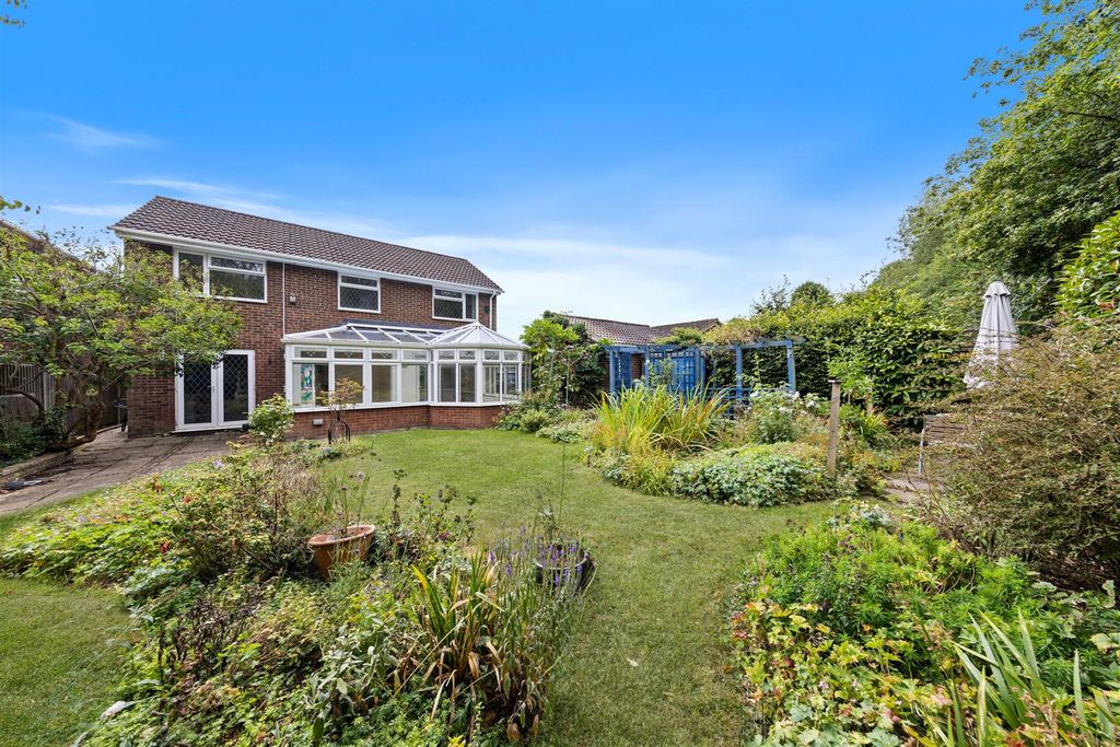 Property photo 1 of 23 11Pevenseygrweb09.Jpg