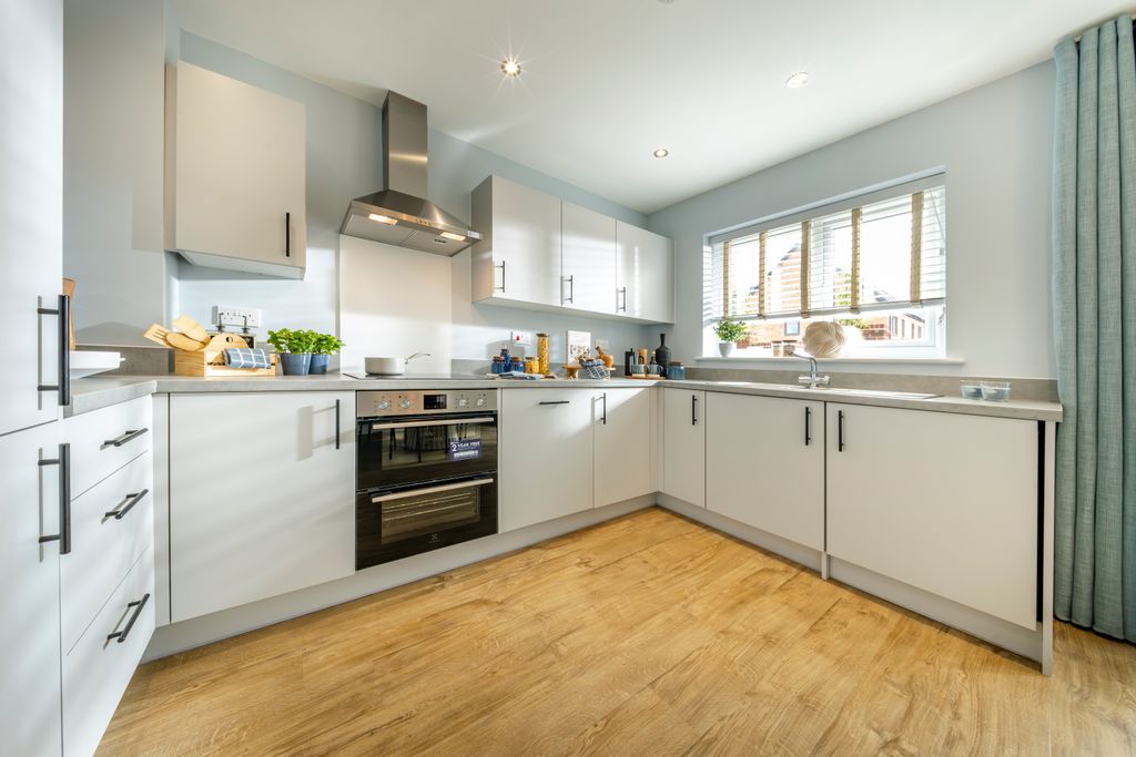 Property photo 3 of 11 Typical Interior