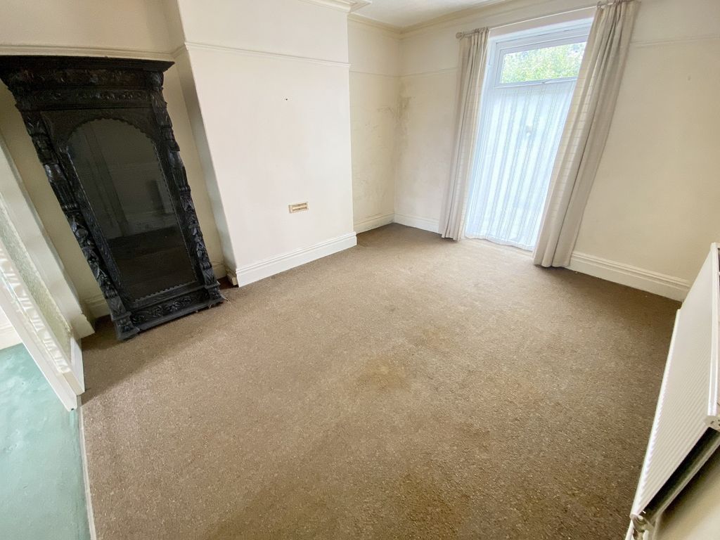 Property photo 3 of 15 Dining Room