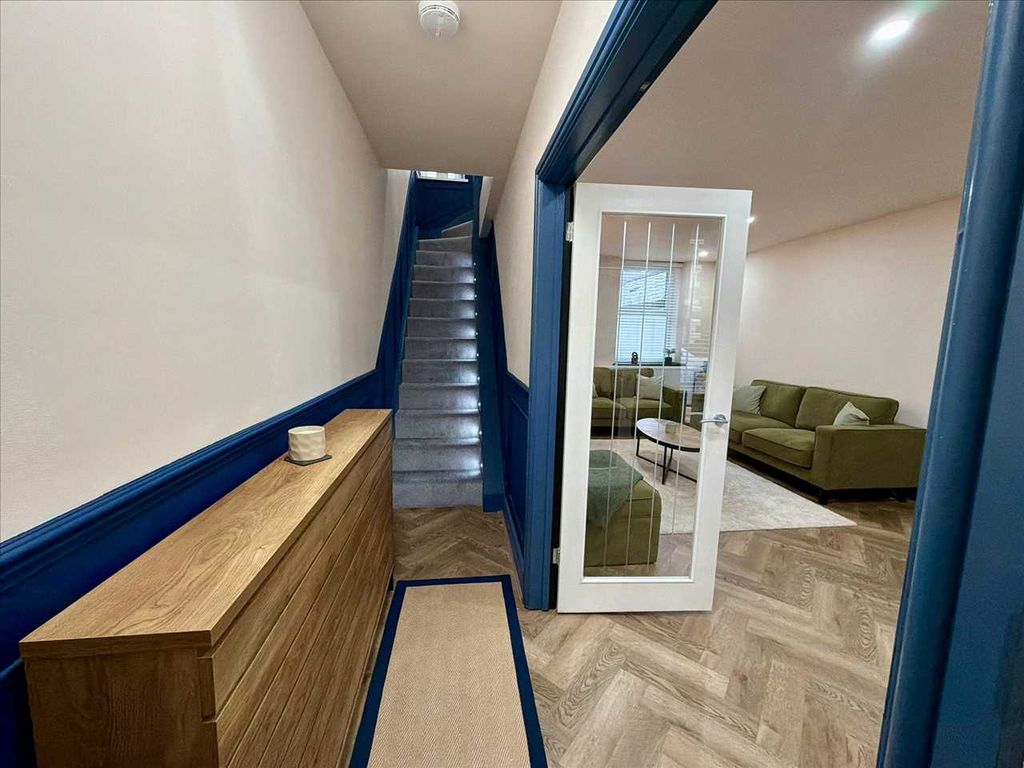 Property photo 2 of 25 Hall