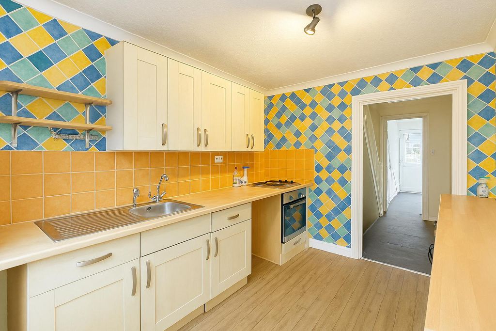 Property photo 3 of 11