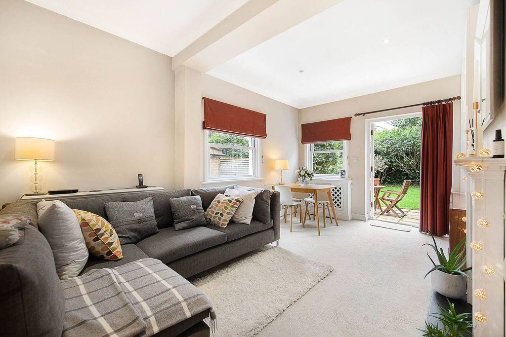 Property photo 1 of 18