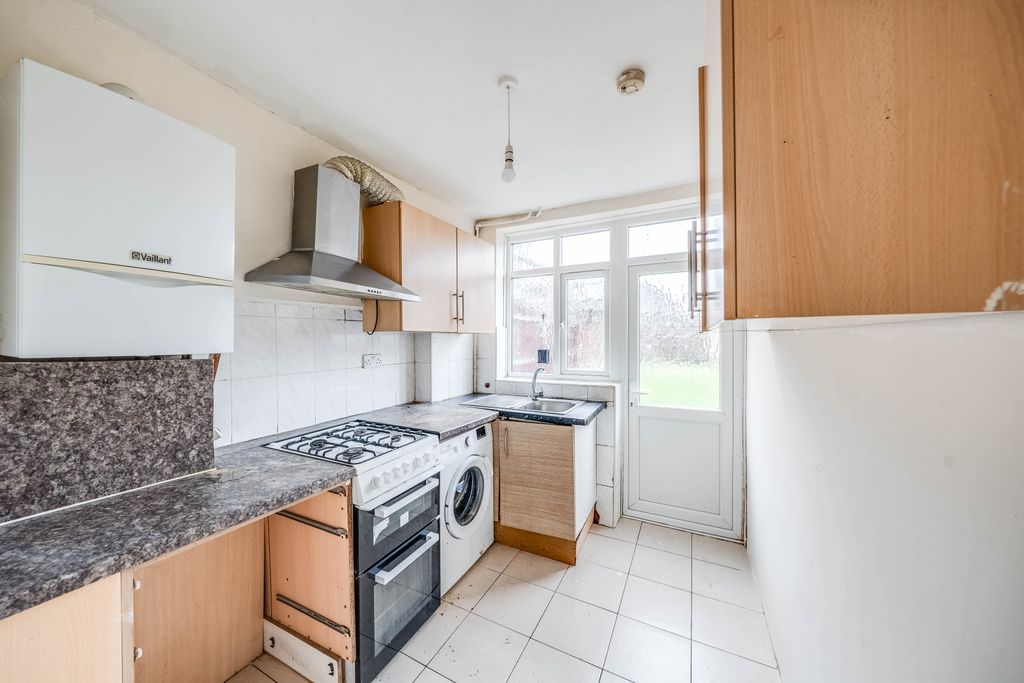 Property photo 3 of 13
