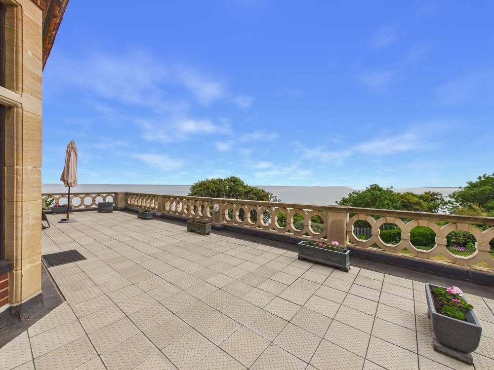 Property photo 2 of 20 Giraffe360-Still031