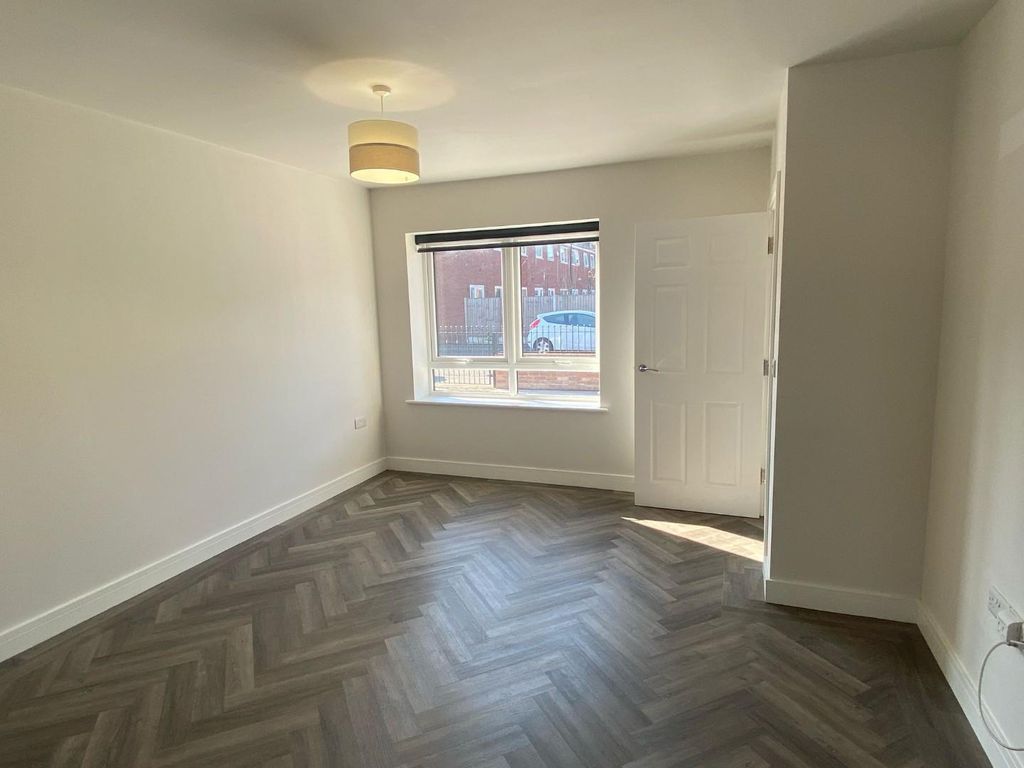 Property photo 3 of 24 Lounge 2.Jpg