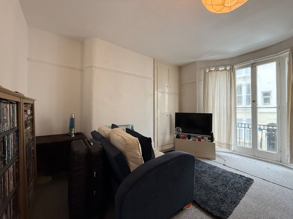 Property photo 3 of 8 Picture No. 07