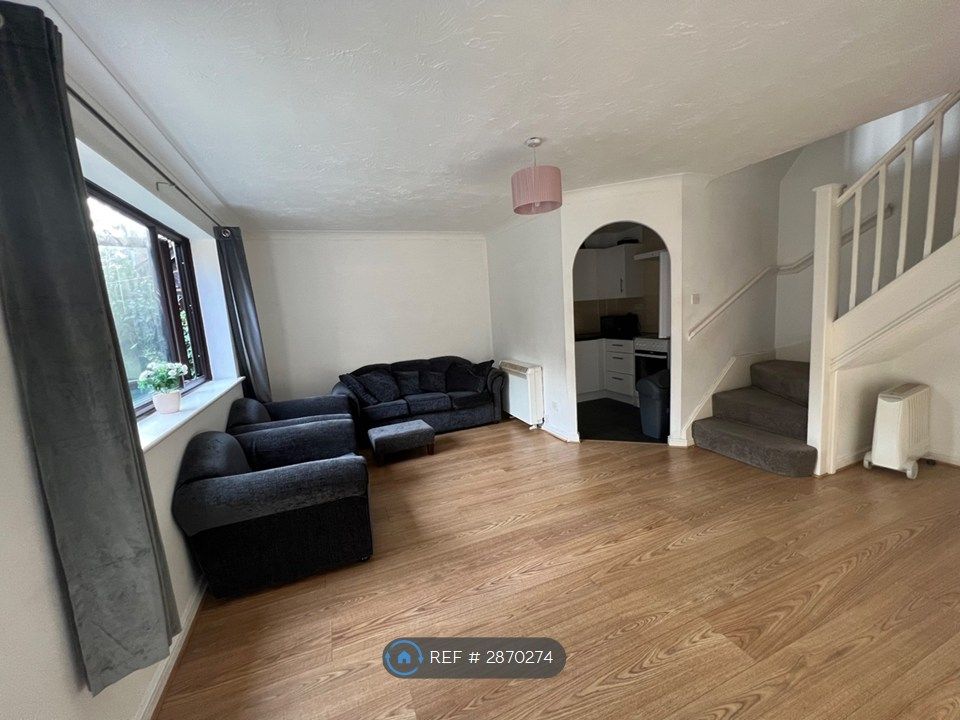 Property photo 2 of 12