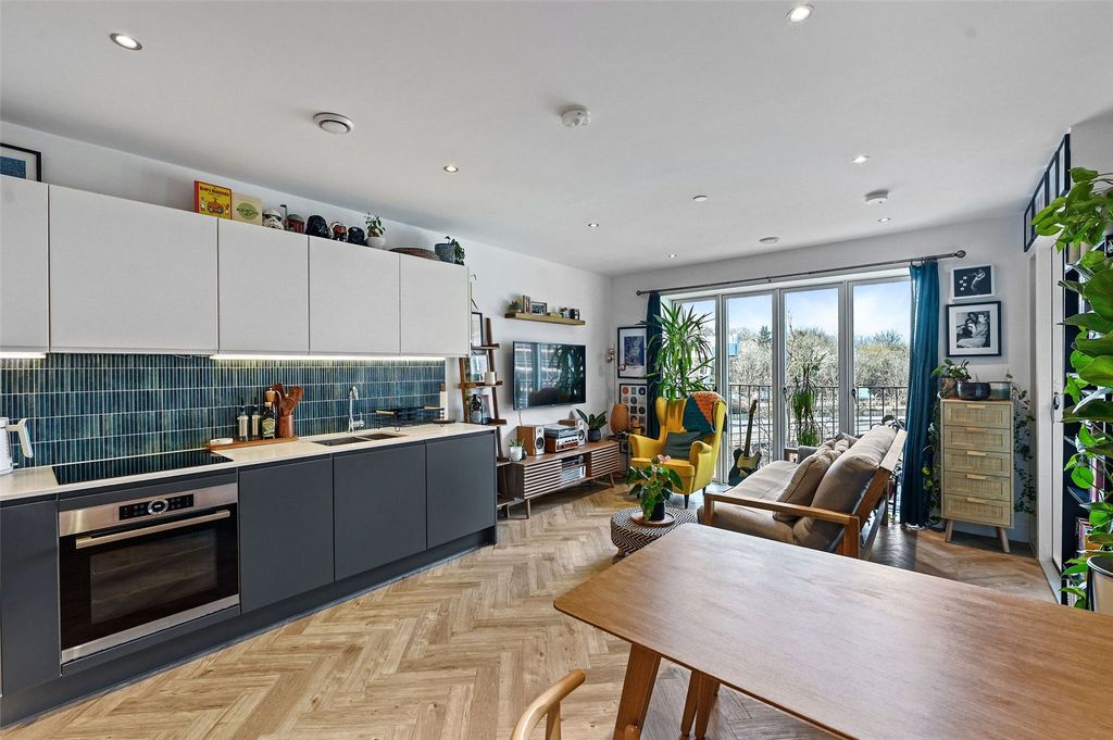 Property photo 1 of 14 Kitchen