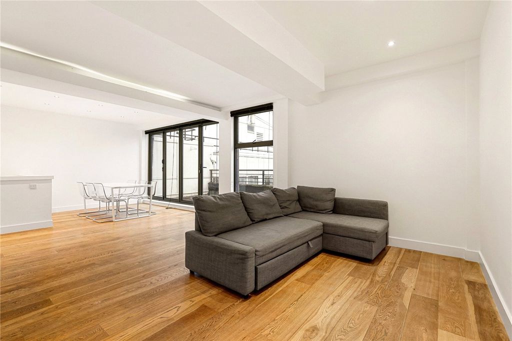 Property photo 3 of 17 Picture No. 04