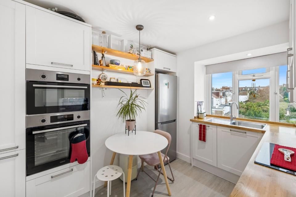 Property photo 2 of 10 Flat 4, Saint Annes Mansions Less Than 3Mb-7 (Cust