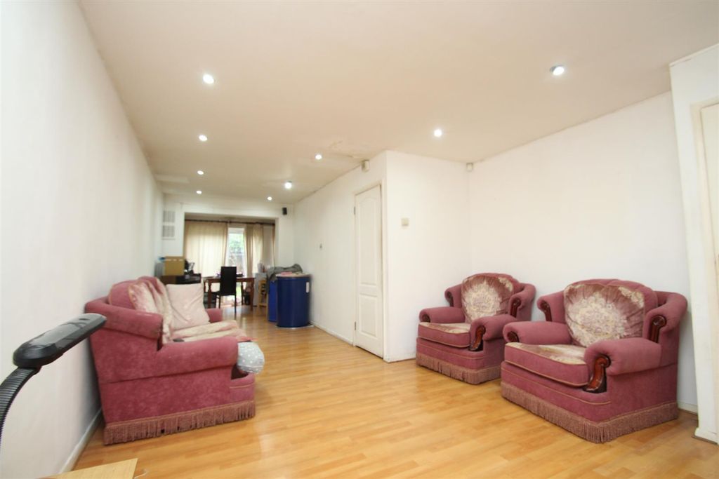 Property photo 2 of 9 2.Jpg