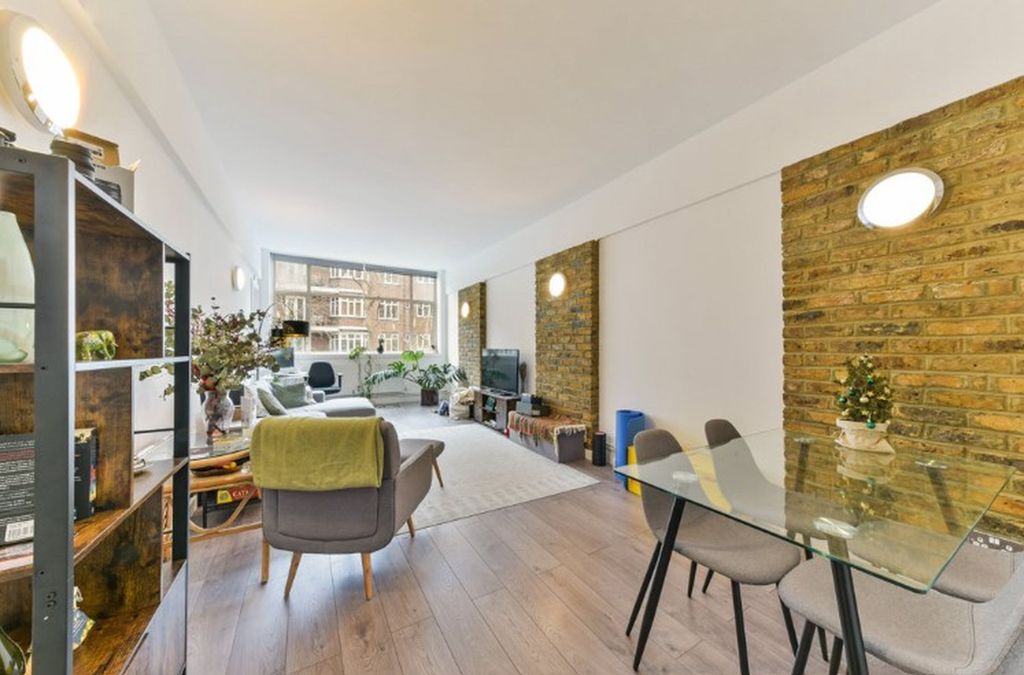 Property photo 1 of 11 Living_Room (Example)