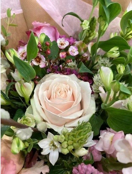 Property photo 1 of 1 Established Family-Run Florist For Sale Â€“ Freehold Property Included