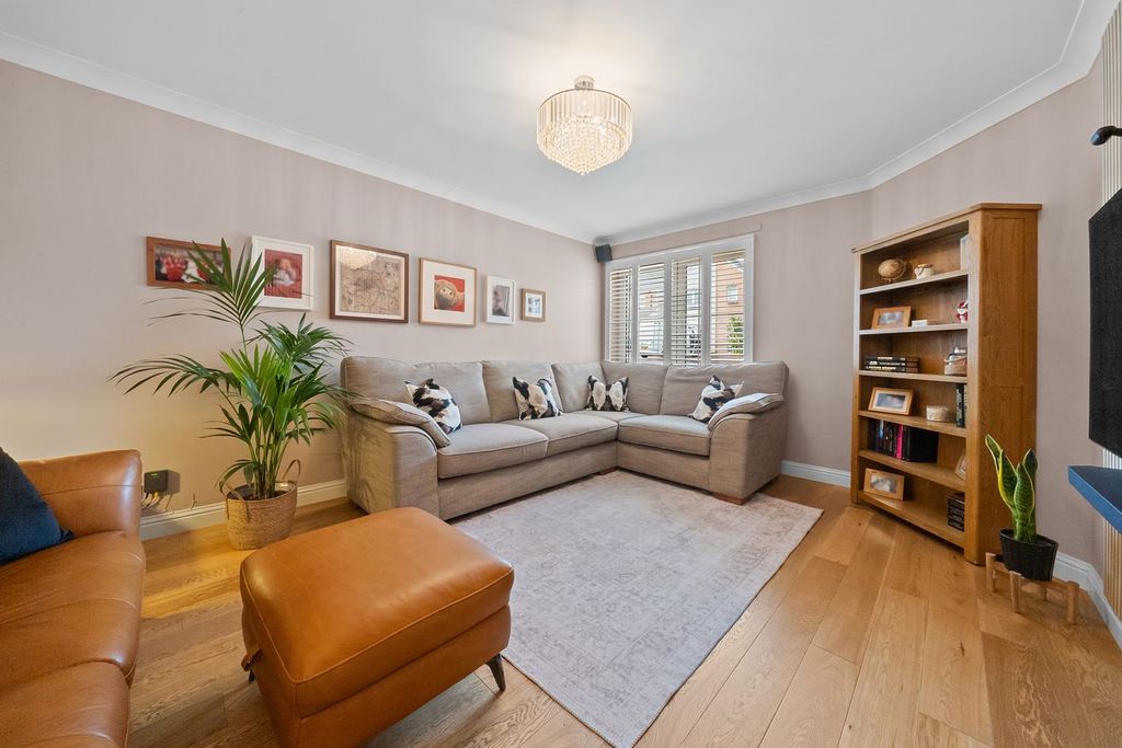 Property photo 2 of 39