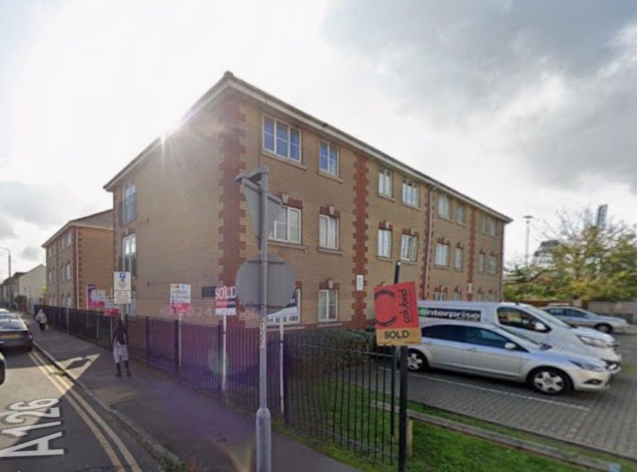 Property photo 1 of 1 2 Bed Flat, Dock Road, Tilbury, Rm18