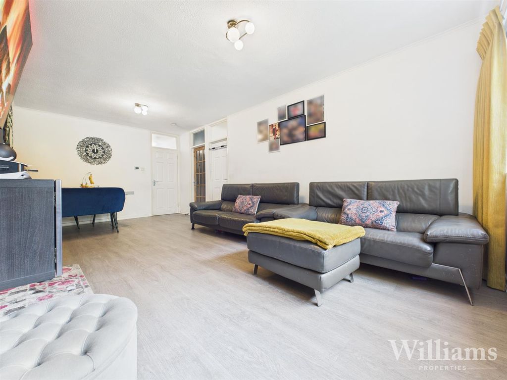 Property photo 3 of 12 Cam02861G0-Pr0508-Still011.Jpg