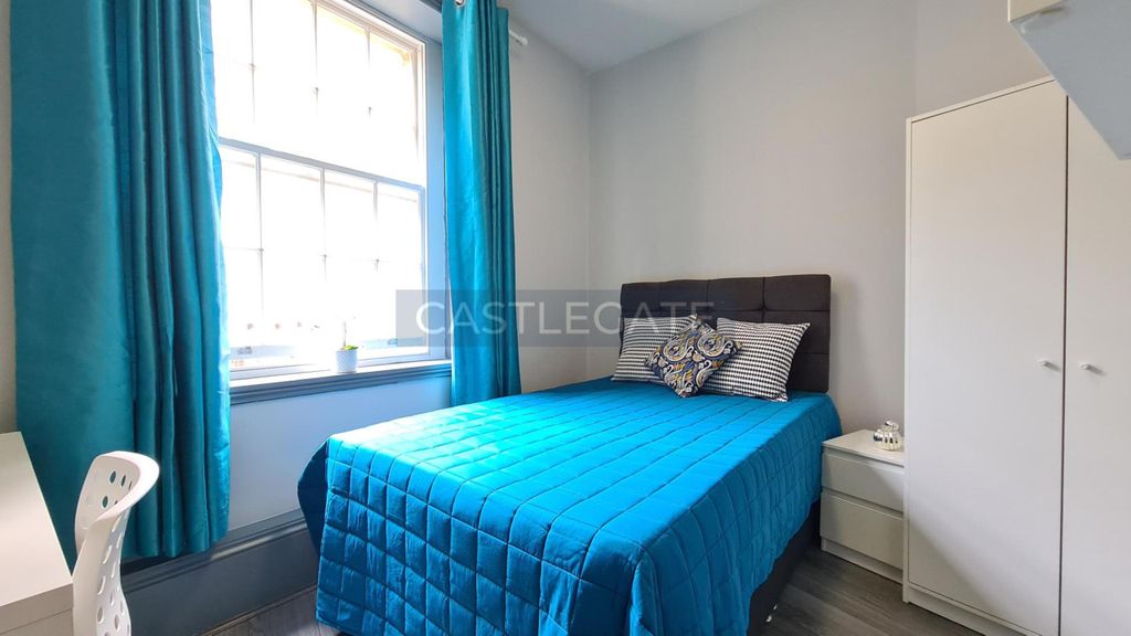Property photo 3 of 11 Room 2.1.2 Merchants Hall (2)
