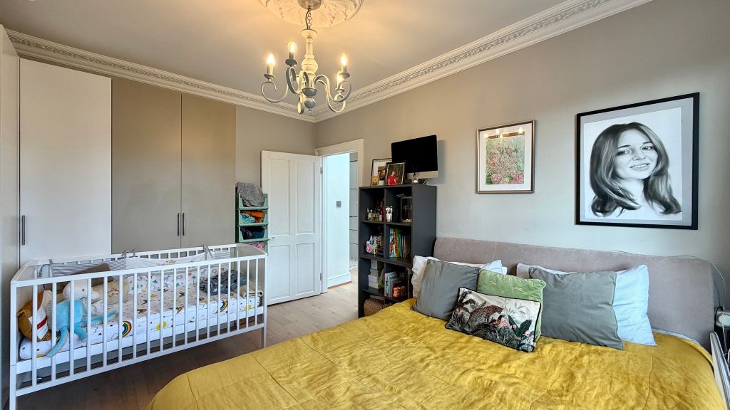 Property photo 2 of 31