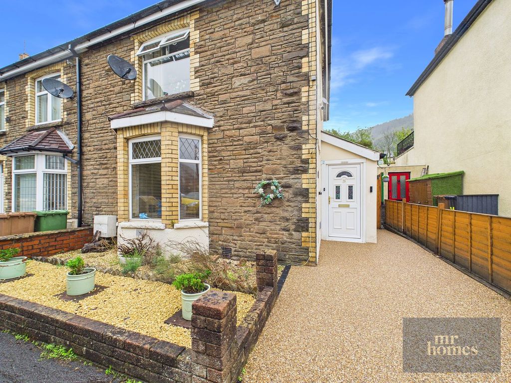 Property photo 1 of 42