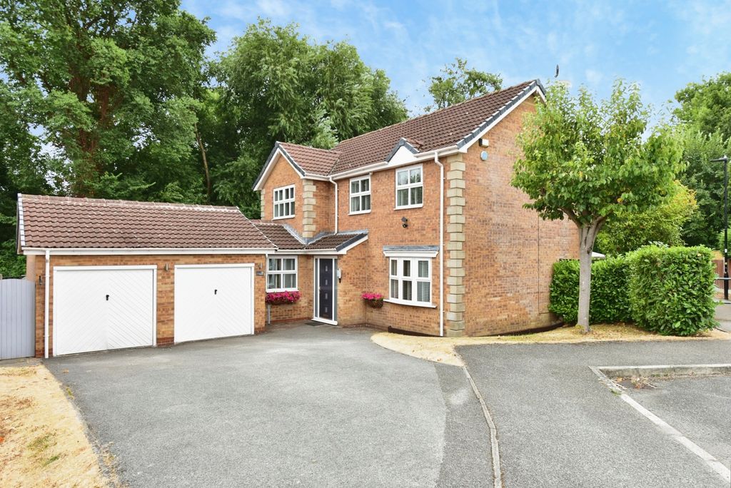 Property photo 1 of 32 Pbox-Img.Jpg