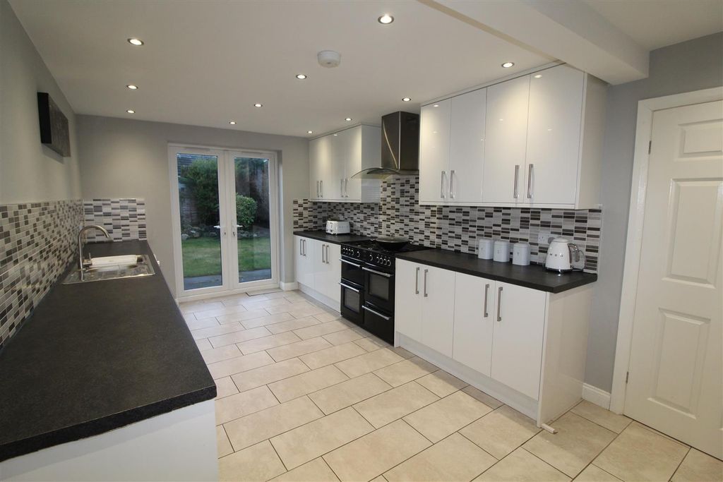 Property photo 3 of 18 Img_2937.Jpg