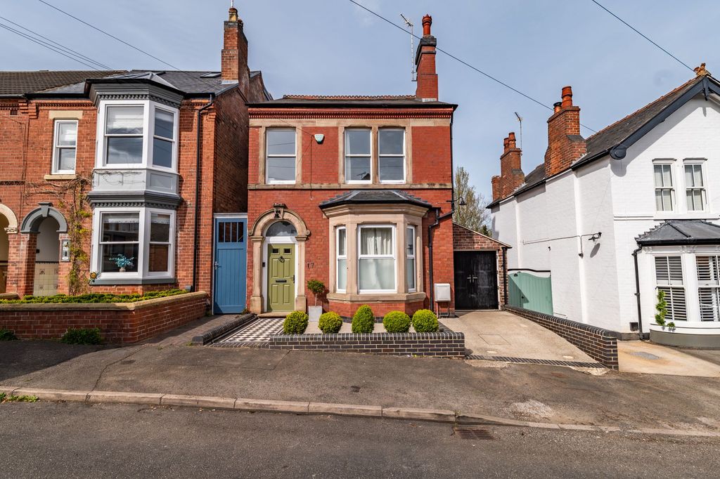 Property photo 1 of 30