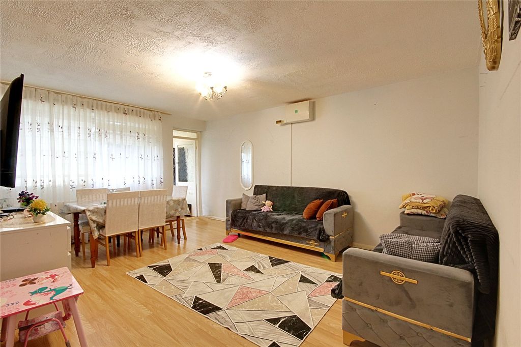 Property photo 2 of 8 Picture No. 07