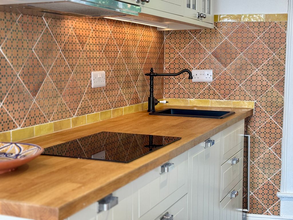 Property photo 1 of 33 Image