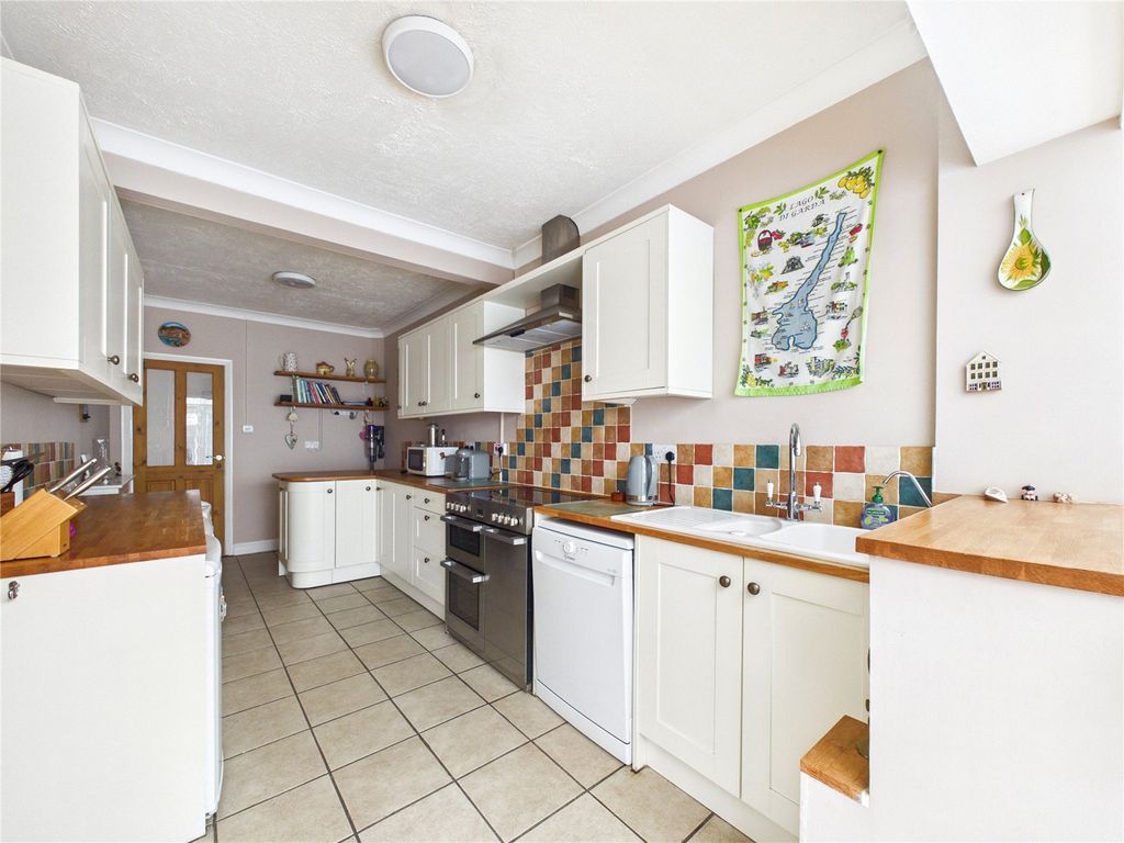 Property photo 2 of 17 Picture No. 04
