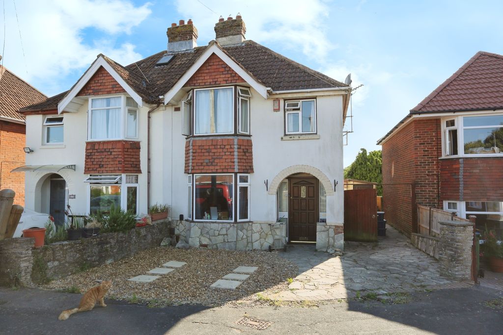 Property photo 1 of 20